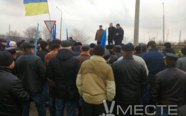 Запорожье митингует: Люди перекрыли трассу (ФОТО) Фото № 1 Запорожье митингует: Люди перекрыли трассу (ФОТО) Фото № 1