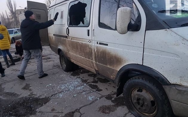 Появились фото и видео, как люди разбили два автомобиля Фото № 1 Появились фото и видео, как люди разбили два автомобиля Фото № 1