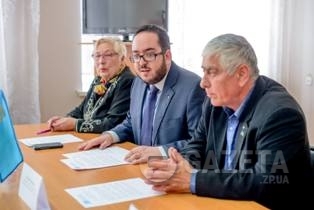 Главе национальных меньшинств Запорожья угрожают физической расправой Фото № 4 Главе национальных меньшинств Запорожья угрожают физической расправой Фото № 4