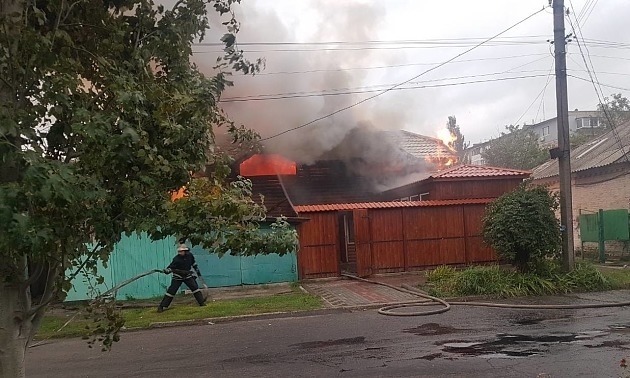 В городе загорелась сауна с людьми (ФОТО) Фото № 1 В городе загорелась сауна с людьми (ФОТО) Фото № 1