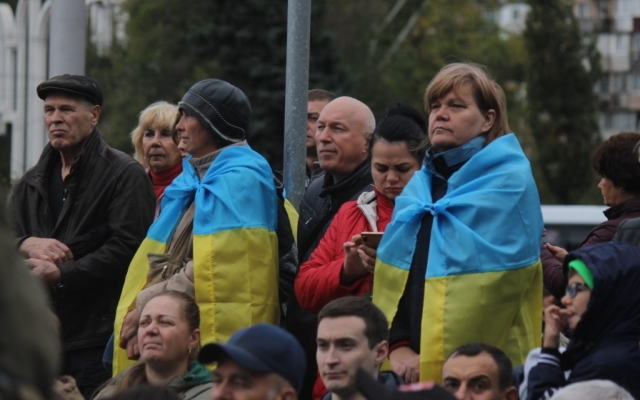 Массовая акция против «формулы Штайнмайера»: полтысячи запорожцев вышли на Майдан (ФОТО) Фото № 5 Массовая акция против «формулы Штайнмайера»: полтысячи запорожцев вышли на Майдан (ФОТО) Фото № 5