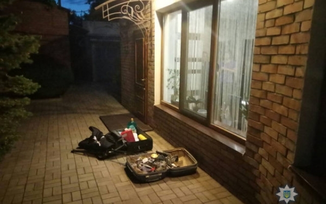 Мужчина насильно удерживал вора в своем доме (ФОТО) Фото № 0 Мужчина насильно удерживал вора в своем доме (ФОТО) Фото № 0