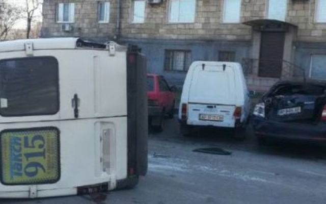 Полиция прокомментировала ДТП с маршруткой Фото № 0 Полиция прокомментировала ДТП с маршруткой Фото № 0