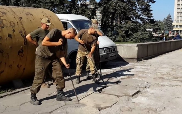 Под Запорожской ОГА военнослужащих втянули в коррупционную схему? Фото № 1 Под Запорожской ОГА военнослужащих втянули в коррупционную схему? Фото № 1