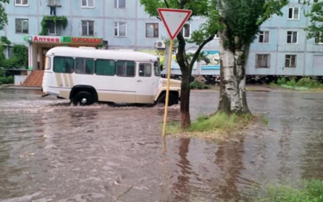 В Запорожской области бушевала стихия: Автомобили В Запорожской области бушевала стихия: Автомобили