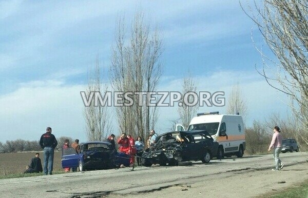 Опубликовали видео с места страшного ДТП, в котором погибло 2 человека, а четверо травмировано Фото № 0 Опубликовали видео с места страшного ДТП, в котором погибло 2 человека, а четверо травмировано Фото № 0