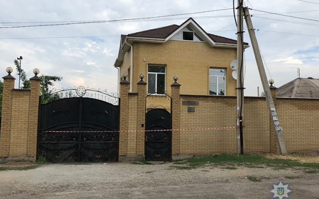В одном из дворов Запорожья прогремел взрыв (ФОТО) Фото № 0 В одном из дворов Запорожья прогремел взрыв (ФОТО) Фото № 0