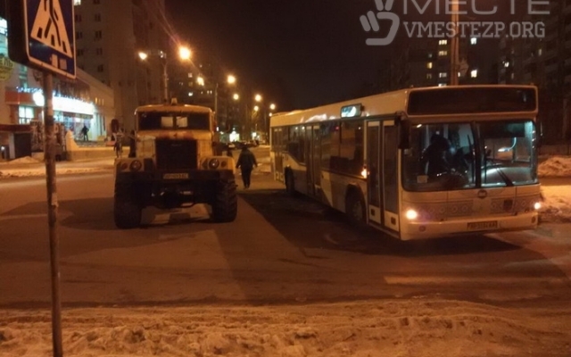 В Запорожье случилась авария с автобусом Фото № 2 В Запорожье случилась авария с автобусом Фото № 2