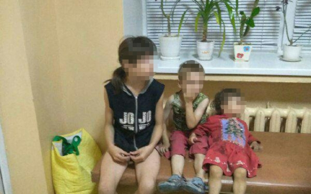 Полицейских шокировали условия, в которых находились обессиленные дети (ФОТО) Фото № 2 Полицейских шокировали условия, в которых находились обессиленные дети (ФОТО) Фото № 2