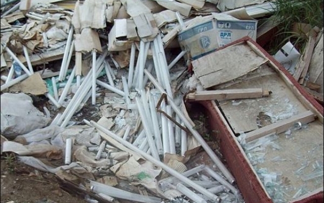 В гаражном кооперативе Запорожья обнаружили склад с тысячами ртутных ламп Фото № 0 В гаражном кооперативе Запорожья обнаружили склад с тысячами ртутных ламп Фото № 0