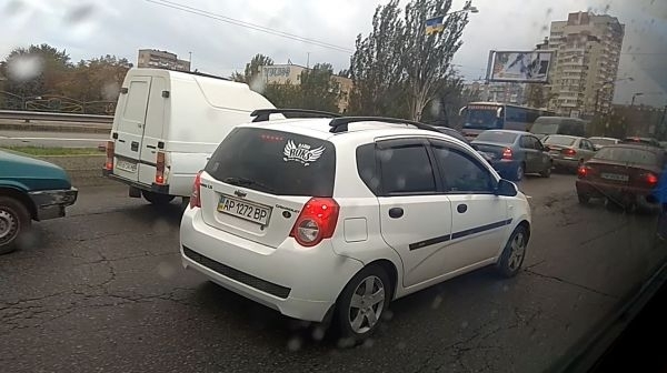 В центре Запорожья образовалась пробка (ВИДЕО) Фото № 1 В центре Запорожья образовалась пробка (ВИДЕО) Фото № 1
