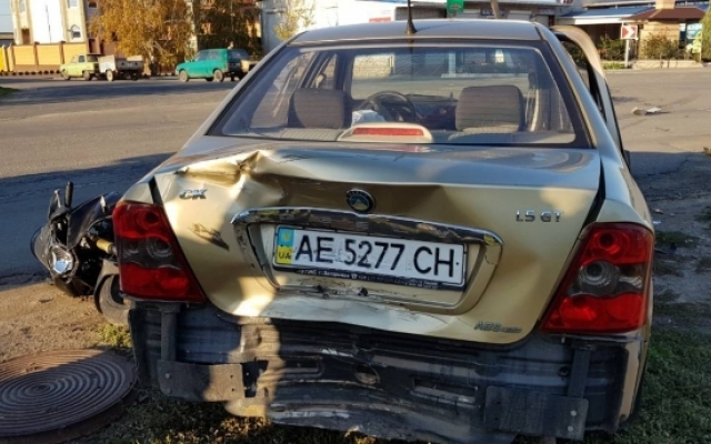 Под Запорожьем тройное ДТП с участием мотоцикла (ФОТО) Фото № 3 Под Запорожьем тройное ДТП с участием мотоцикла (ФОТО) Фото № 3