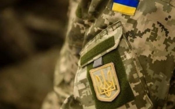 В Запорожье около разбитой маршрутки был замечен военный с окровавленной конечностью Фото № 0 В Запорожье около разбитой маршрутки был замечен военный с окровавленной конечностью Фото № 0
