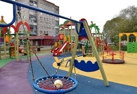 Жители Запорожья просят обустроить детские площадки Фото № 0 Жители Запорожья просят обустроить детские площадки Фото № 0