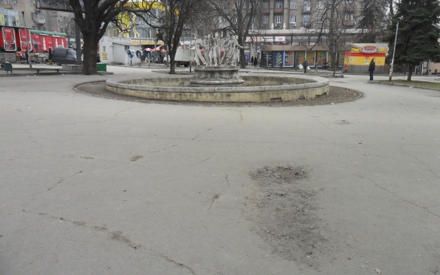 Запорожцы поделились жуткими фотографиями с места бывшего кладбища Фото № 1 Запорожцы поделились жуткими фотографиями с места бывшего кладбища Фото № 1