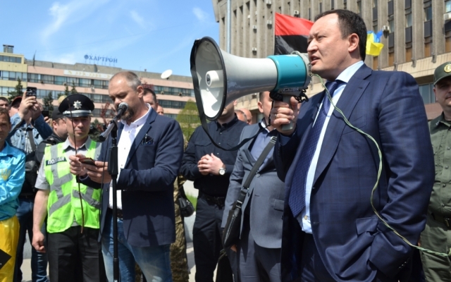 В сети появился самый полный фоторепортаж сегодняшнего митинга в Запорожье Фото № 46 В сети появился самый полный фоторепортаж сегодняшнего митинга в Запорожье Фото № 46