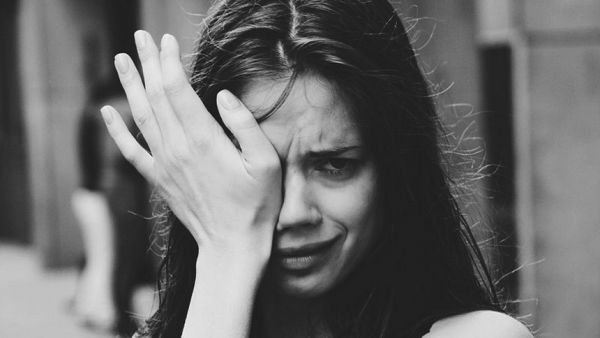 Ночью напали на 15-летнюю девушку Фото № 0 Ночью напали на 15-летнюю девушку Фото № 0