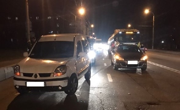 В Запорожье пьяный водитель за рулем В Запорожье пьяный водитель за рулем
