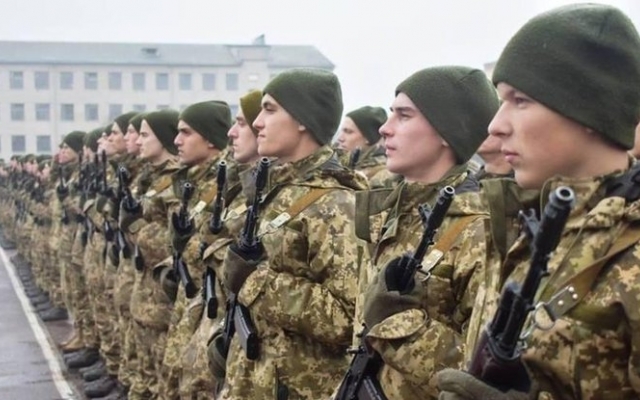 Запорожский военкомат ждет своих призывников Фото № 0 Запорожский военкомат ждет своих призывников Фото № 0