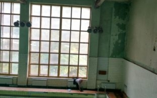 Запорожцев шокировало состояние бассейна (ФОТО) Фото № 2 Запорожцев шокировало состояние бассейна (ФОТО) Фото № 2