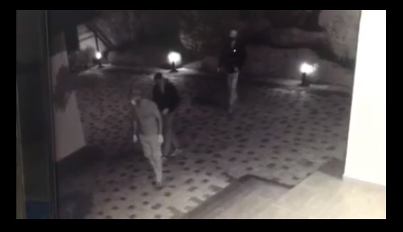 Внимание, активизировалась банда домушников: Воры проникают в квартиры, пока хозяева спят или отсутствуют (ВИДЕО) Фото № 0 Внимание, активизировалась банда домушников: Воры проникают в квартиры, пока хозяева спят или отсутствуют (ВИДЕО) Фото № 0