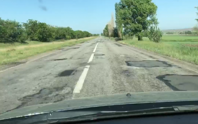 Известный запорожец высказался по поводу дороги на Бердянск (ФОТО, ВИДЕО) Фото № 0 Известный запорожец высказался по поводу дороги на Бердянск (ФОТО, ВИДЕО) Фото № 0