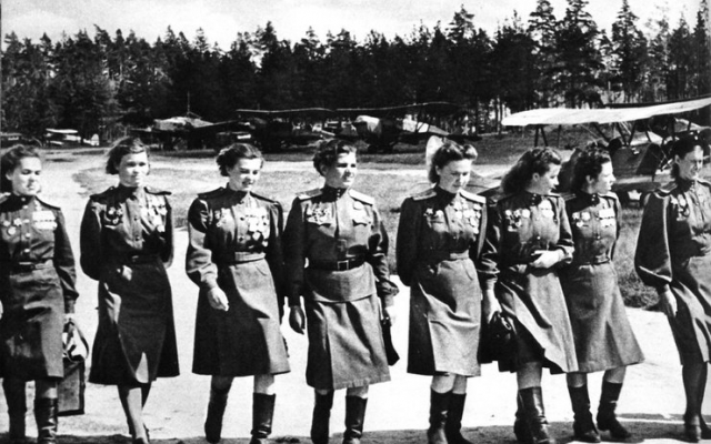 Известной «ночной ведьме» из Запорожья исполнилось 100 лет Фото № 3 Известной «ночной ведьме» из Запорожья исполнилось 100 лет Фото № 3