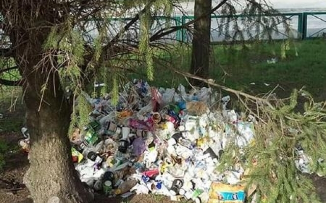 Запорожцы шокированы состоянием парка (ФОТО) Фото № 11 Запорожцы шокированы состоянием парка (ФОТО) Фото № 11
