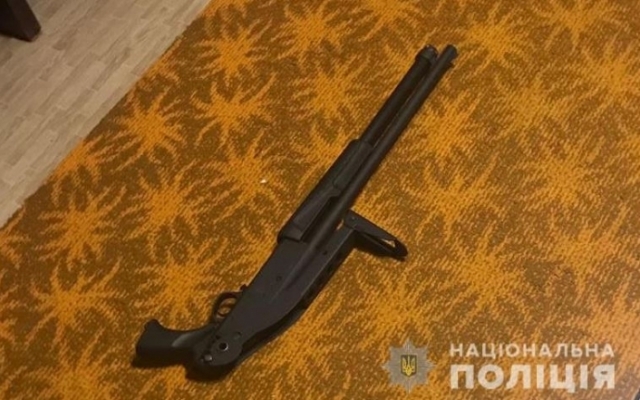 В Запорожье ради хвастовства выстрелили из огнестрела в солдата Нацгвардии (ФОТО) Фото № 0 В Запорожье ради хвастовства выстрелили из огнестрела в солдата Нацгвардии (ФОТО) Фото № 0