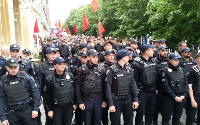 В Запорожье стартовало шествие В Запорожье стартовало шествие