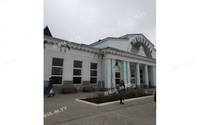 Фотофакт: В Запорожской области посреди зимы начали ремонт железнодорожного вокзала Фото № 0 Фотофакт: В Запорожской области посреди зимы начали ремонт железнодорожного вокзала Фото № 0