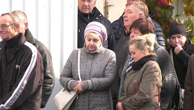 В Бердянске попрощались с помощником мэра (ФОТО) Фото № 0 В Бердянске попрощались с помощником мэра (ФОТО) Фото № 0