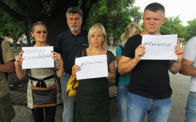 В Запорожье - митинг в поддержку Сенцова (ФОТО, ВИДЕО) Фото № 1 В Запорожье - митинг в поддержку Сенцова (ФОТО, ВИДЕО) Фото № 1
