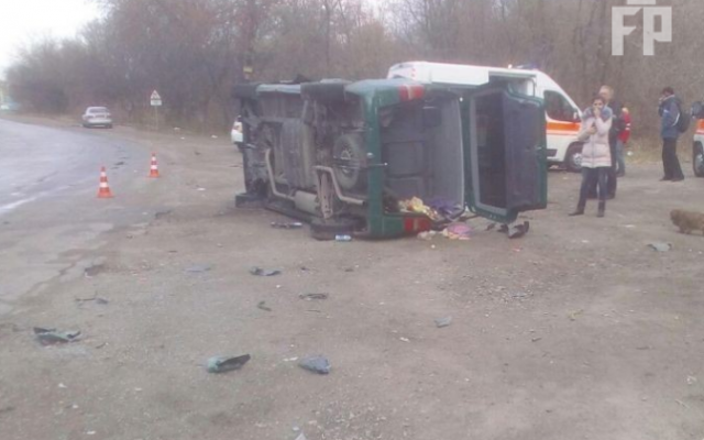 В Запорожье произошла автокатастрофа Фото № 1 В Запорожье произошла автокатастрофа Фото № 1
