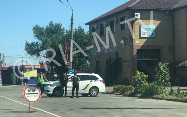 Под Запорожьем объявлен план-перехват, на выезде - большие пробки (ФОТО) Фото № 4 Под Запорожьем объявлен план-перехват, на выезде - большие пробки (ФОТО) Фото № 4