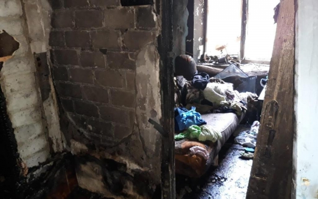Под Запорожьем мужчина бросился в горящий дом, спасая жену (ФОТО) Фото № 0 Под Запорожьем мужчина бросился в горящий дом, спасая жену (ФОТО) Фото № 0