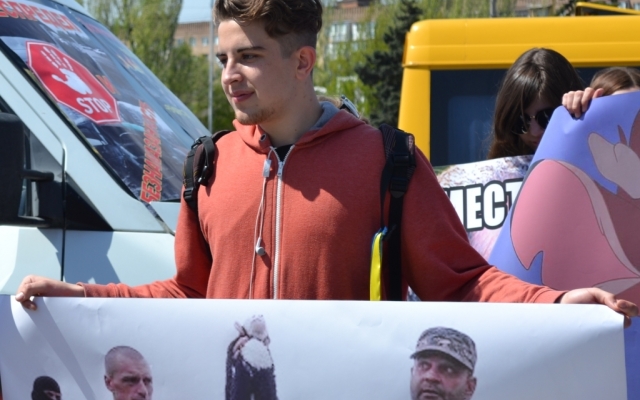 В сети появился самый полный фоторепортаж сегодняшнего митинга в Запорожье Фото № 30 В сети появился самый полный фоторепортаж сегодняшнего митинга в Запорожье Фото № 30