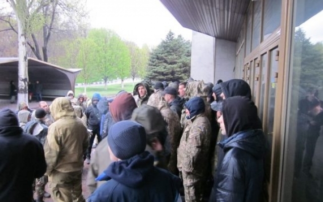 Нечего вам здесь делать: На Нечего вам здесь делать: На