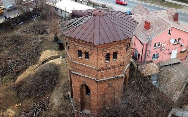 В Запорожье на стариную водонапорную башню наложили арест Фото № 0 В Запорожье на стариную водонапорную башню наложили арест Фото № 0