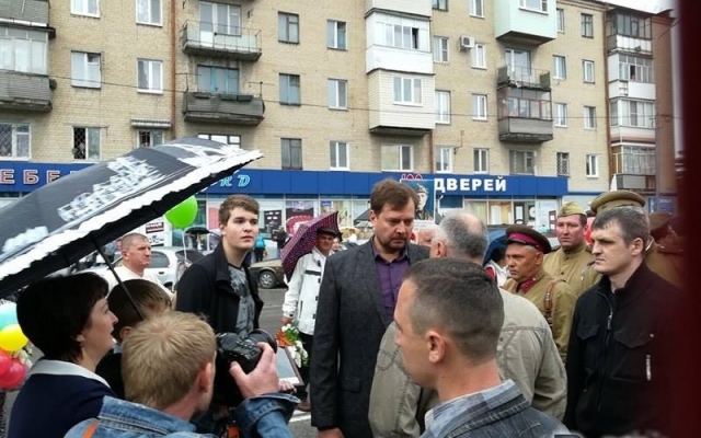 Нелегкий день в Мелитополе: Драки, потасовки и перепалки Фото № 5 Нелегкий день в Мелитополе: Драки, потасовки и перепалки Фото № 5