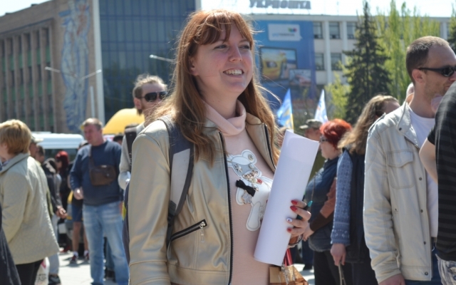 В сети появился самый полный фоторепортаж сегодняшнего митинга в Запорожье Фото № 16 В сети появился самый полный фоторепортаж сегодняшнего митинга в Запорожье Фото № 16