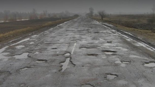 Запорожцам показали ужасы аварийной дороги (ВИДЕО) Фото № 1 Запорожцам показали ужасы аварийной дороги (ВИДЕО) Фото № 1