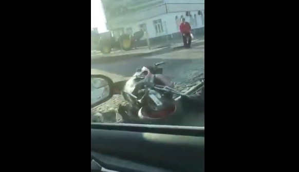 В Запорожской области ДТП: Мотоцикл лежал на железнодорожных путях (ВИДЕО) Фото № 0 В Запорожской области ДТП: Мотоцикл лежал на железнодорожных путях (ВИДЕО) Фото № 0