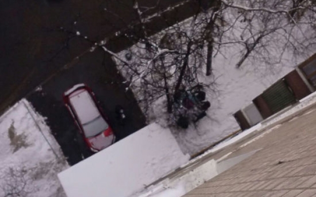 Запорожанка погибла, упав с четвертого этажа Фото № 0 Запорожанка погибла, упав с четвертого этажа Фото № 0
