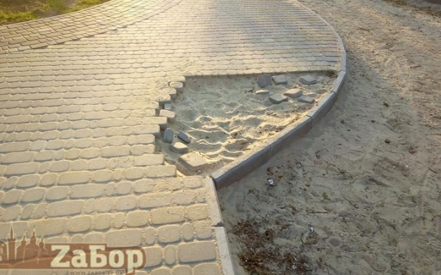 Запорожцы шокированы состоянием парка (ФОТО) Фото № 6 Запорожцы шокированы состоянием парка (ФОТО) Фото № 6