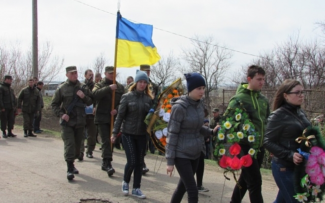 Сегодня провели в последний путь запорожского героя Фото № 3 Сегодня провели в последний путь запорожского героя Фото № 3