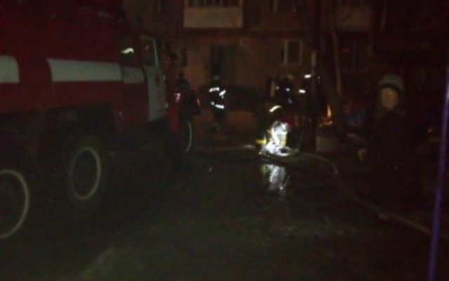 Пожар в многоэтажном доме, людей эвакуировали Фото № 1 Пожар в многоэтажном доме, людей эвакуировали Фото № 1