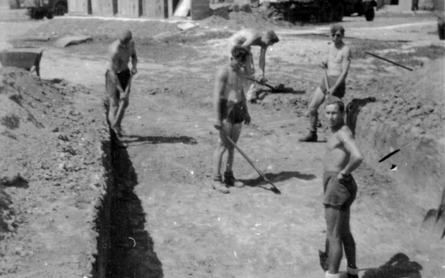 Уникальные фото нацистских летчиков в Запорожье Фото № 2 Уникальные фото нацистских летчиков в Запорожье Фото № 2