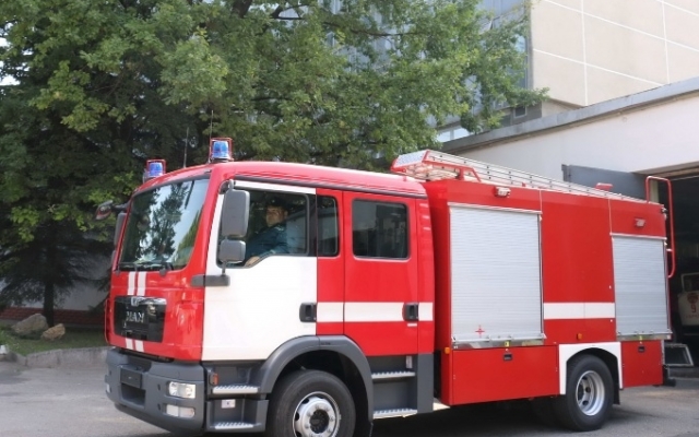 Под Запорожьем в грязи застряла машина с ребенком Фото № 0 Под Запорожьем в грязи застряла машина с ребенком Фото № 0