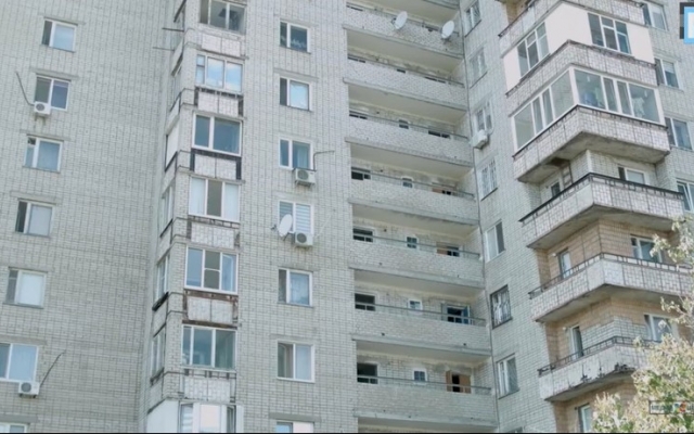 В многоэтажке мужчина, застрявший в лифте, кричал о помощи (ВИДЕО) Фото № 0 В многоэтажке мужчина, застрявший в лифте, кричал о помощи (ВИДЕО) Фото № 0